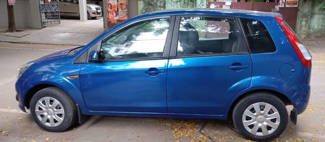 https://images10.gaadi.com/usedcar_image/4575770/original/8851b712b4484b4279f0edf20f3ba38e.jpg?imwidth=6402
