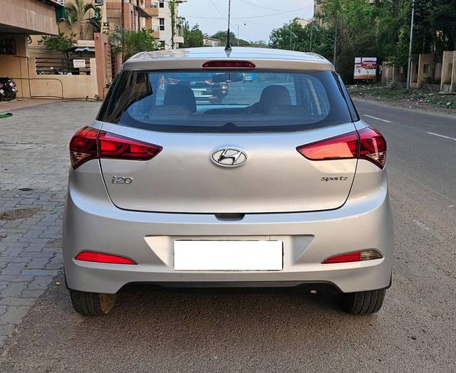 https://images10.gaadi.com/usedcar_image/4575779/original/processed_6650e207246fc9fa30c665a080e08f4b.jpg?imwidth=6401