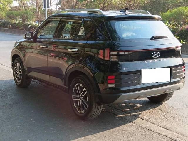 https://images10.gaadi.com/usedcar_image/4575780/original/processed_e103cc456f03586dce32257780553b6d.jpg?imwidth=6402