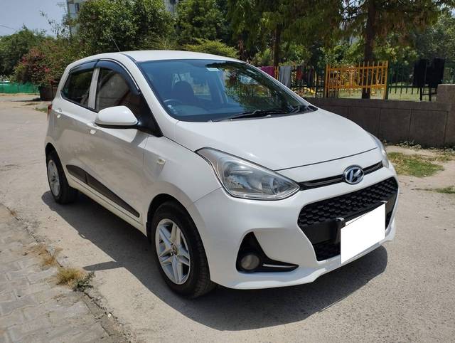 https://images10.gaadi.com/usedcar_image/4575787/original/processed_c1c2855e9ab0590bd1f1e430db50ea1a.jpg?imwidth=6400