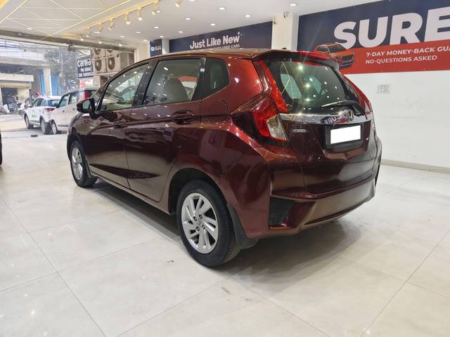 https://images10.gaadi.com/usedcar_image/4575788/original/processed_07101f63b0bc1c1f628c292b9af4b0b0.jpg?imwidth=6402