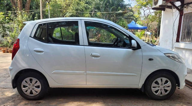 https://images10.gaadi.com/usedcar_image/4575844/original/processed_175dd2140f822ad6863a977aae564fed.png?imwidth=6401