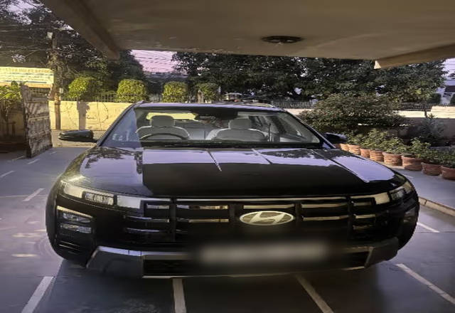 https://images10.gaadi.com/usedcar_image/4575850/original/5cc8b5dc-45f1-43ef-9e46-cd4633067b78.?imwidth=6400