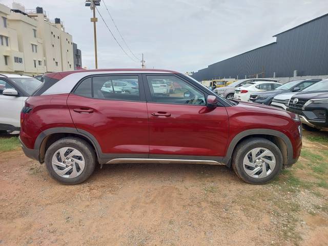 https://images10.gaadi.com/usedcar_image/4575860/original/processed_7dd55adf27fd6775fadfa014b73f6335.jpg?imwidth=6401
