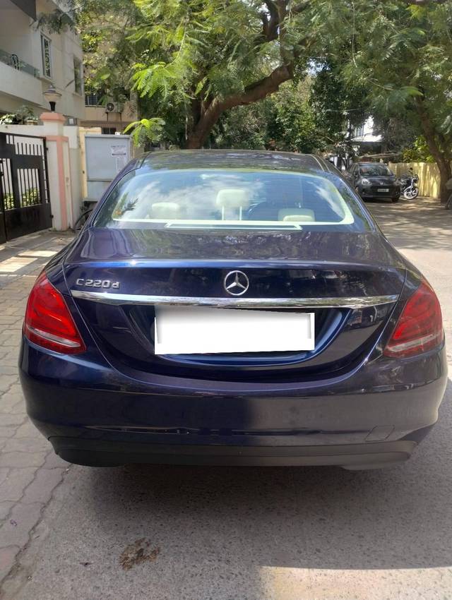 https://images10.gaadi.com/usedcar_image/4575869/original/processed_4e959b64dc2dbbea111601005b53c500.jpg?imwidth=6401