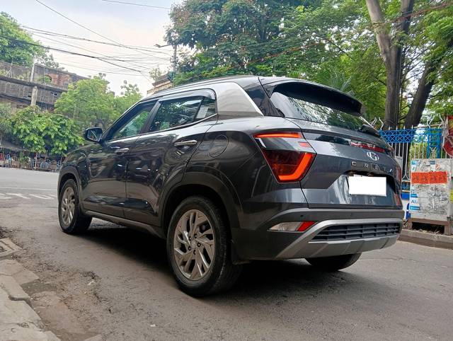https://images10.gaadi.com/usedcar_image/4575890/original/processed_10580be708c7537fe63c7f2a1cddd79e.jpg?imwidth=6402