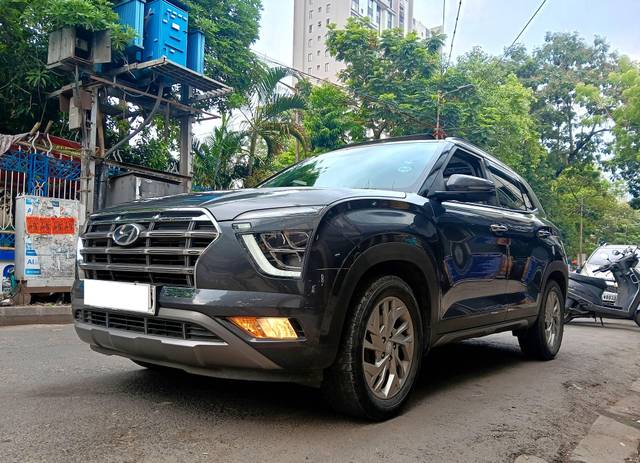 https://images10.gaadi.com/usedcar_image/4575890/original/processed_6bc4fa300f40e90e71bc1907935e4e8b.jpg?imwidth=6400