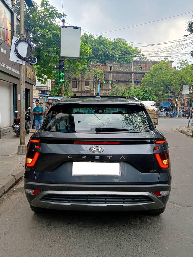 https://images10.gaadi.com/usedcar_image/4575890/original/processed_b218c33f2487062b19f23dd6c415e425.jpg?imwidth=6401