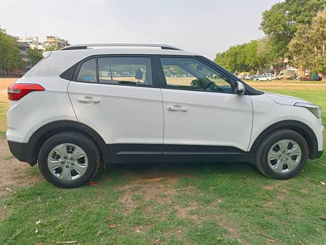 https://images10.gaadi.com/usedcar_image/4575897/original/processed_725eb430-ff9b-4bbc-8f40-feb63367fbc4.jpg?imwidth=6401