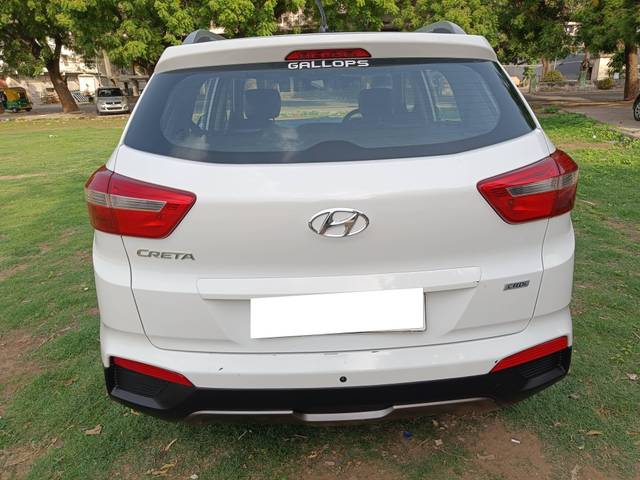 https://images10.gaadi.com/usedcar_image/4575897/original/processed_877bda40-cd8c-417f-ae78-06eb9b76c95b.jpg?imwidth=6402