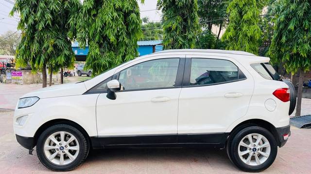 https://images10.gaadi.com/usedcar_image/4575898/original/processed_61b57a0b986fb0bb55559ad8fbd868be.jpg?imwidth=6402