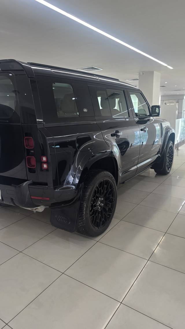 https://images10.gaadi.com/usedcar_image/4575908/original/32f04abfc9587911ecb0e4da0f1cc329.jpg?imwidth=6401