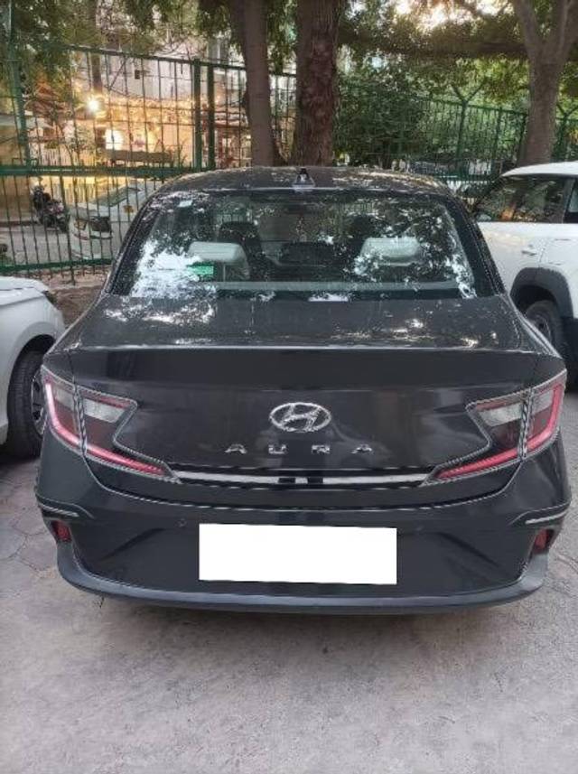 https://images10.gaadi.com/usedcar_image/4575910/original/processed_e5173ef9-03b7-4bb8-8645-03b9296c8bed.jpeg?imwidth=6401