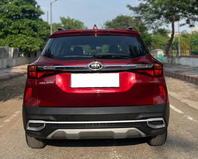 https://images10.gaadi.com/usedcar_image/4575922/original/processed_381e9732e2405c04b91acdc1f99d6698.jpg?imwidth=6401