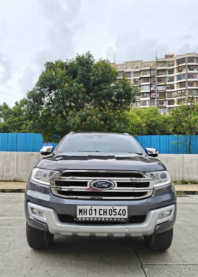 https://images10.gaadi.com/usedcar_image/4575925/original/processed_4c9ea12c3e888388e4643b18464d35a4.jpg?imwidth=6400