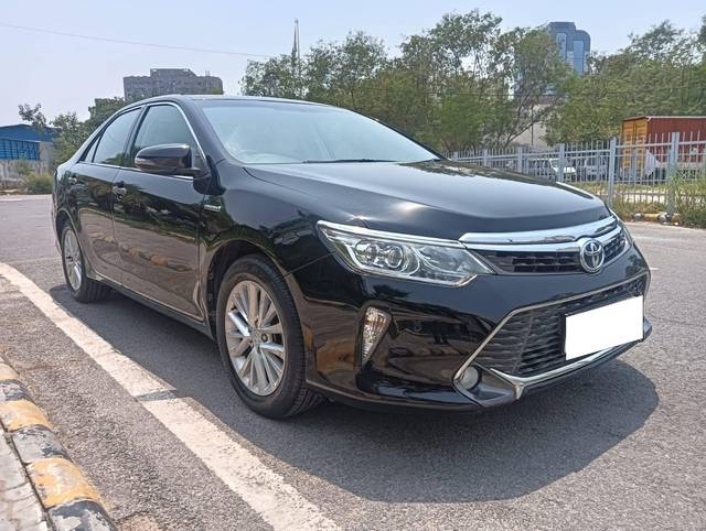 https://images10.gaadi.com/usedcar_image/4575931/original/processed_f326618998cee3f35016a1beb3e465c6.jpg?imwidth=6400