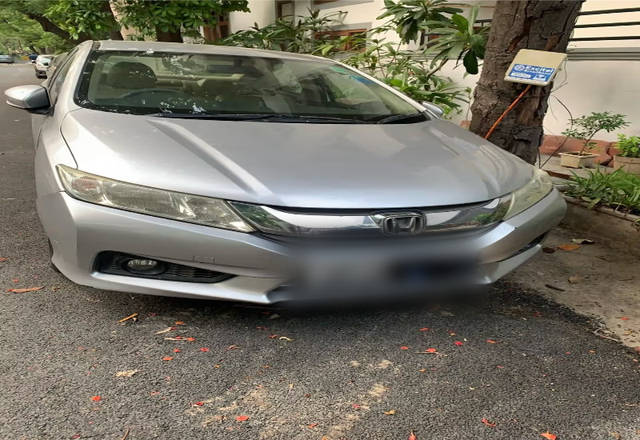 https://images10.gaadi.com/usedcar_image/4575965/original/24cafc5a-9cc4-470c-b244-5b3848b219a6.?imwidth=6401