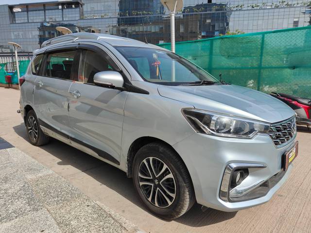 https://images10.gaadi.com/usedcar_image/4575982/original/processed_7e7d441daf5e533bea1c18469b879ce6.jpg?imwidth=6400