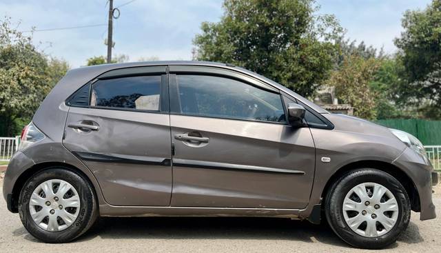 https://images10.gaadi.com/usedcar_image/4575984/original/processed_a9f91240fb7014776c38cc03716e902f.jpg?imwidth=6401