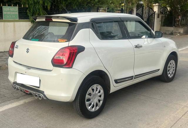 https://images10.gaadi.com/usedcar_image/4575992/original/processed_739b28b65853ce326fb1adf40f46161f.jpg?imwidth=6402