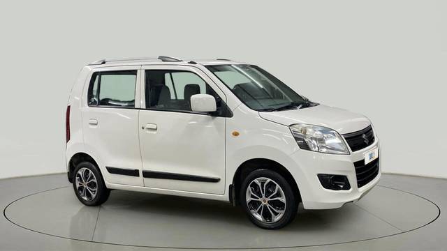 https://images10.gaadi.com/usedcar_image/4575994/original/b3414f27192ca837fbd80f8b4a57a47e.jpg?imwidth=6400