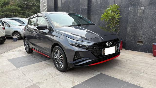 https://images10.gaadi.com/usedcar_image/4576002/original/processed_872e8f55191886e72ea7a47f02f45953.jpg?imwidth=6400
