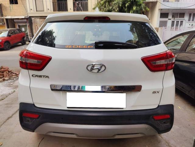 https://images10.gaadi.com/usedcar_image/4576006/original/processed_e1654fda443de98fde3ea8c1dab0aef9.jpg?imwidth=6401
