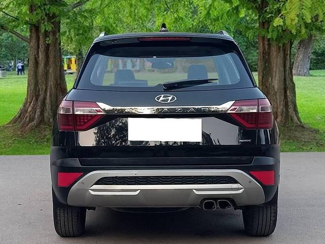 https://images10.gaadi.com/usedcar_image/4576017/original/processed_e8dd40f9e2aff3043d19be37cc94f4a3.jpg?imwidth=6402
