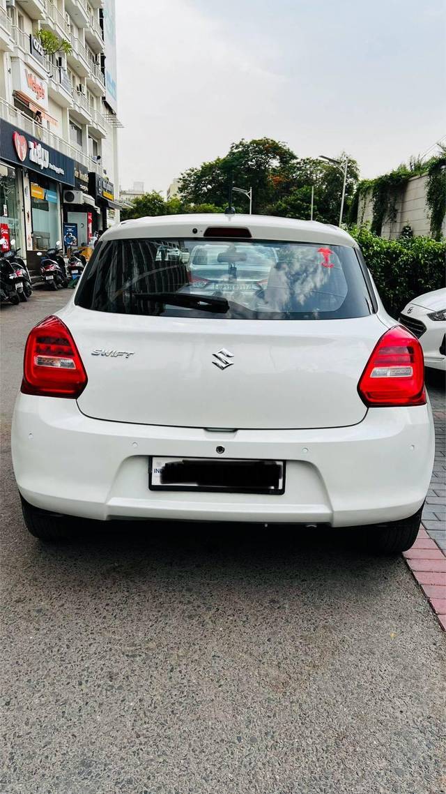 https://images10.gaadi.com/usedcar_image/4576018/original/processed_cd75226fbdfb24781d035de13e92c62b.jpg?imwidth=6402