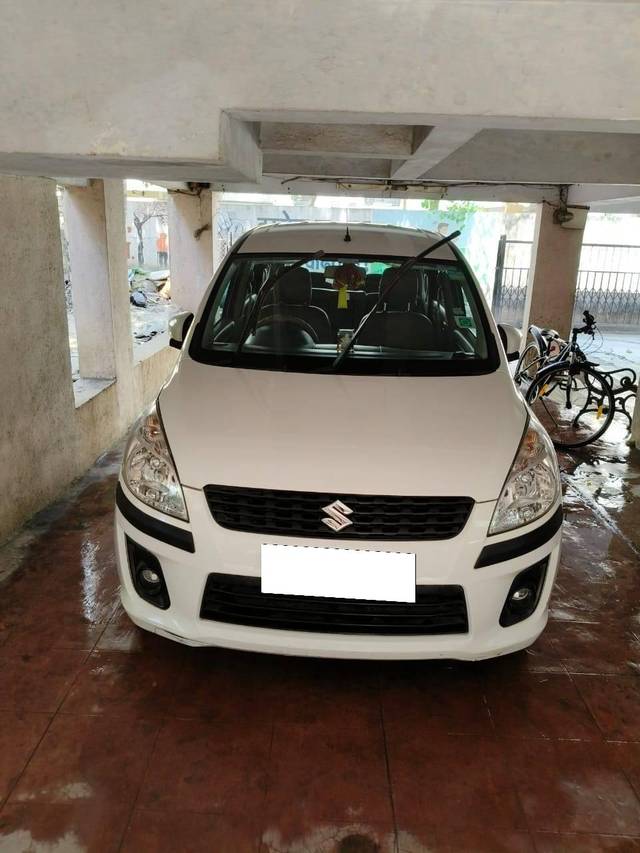 https://images10.gaadi.com/usedcar_image/4576023/original/processed_54dda998-3a75-4fef-a2cc-39e0eb14ea04.jpg?imwidth=6402