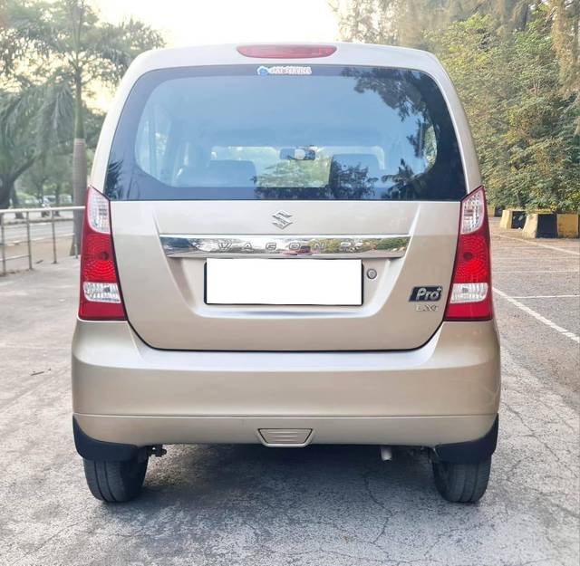 https://images10.gaadi.com/usedcar_image/4576029/original/processed_7a5120215bcbeed4eb3e2b653ffb19b4.jpeg?imwidth=6402