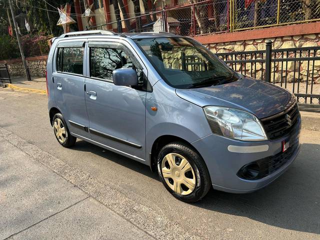 https://images10.gaadi.com/usedcar_image/4576045/original/b11e9ae409423c0c9e22660ae9df3a61.jpeg?imwidth=6400