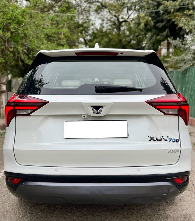 https://images10.gaadi.com/usedcar_image/4576046/original/processed_18545009187a714481ddeacae937fe31.jpg?imwidth=6402