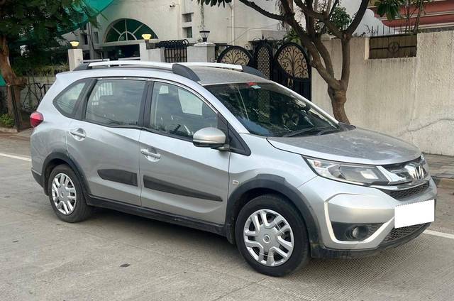 https://images10.gaadi.com/usedcar_image/4576047/original/processed_a6dc945896fc2e3056e43362aabaecfe.jpg?imwidth=6400