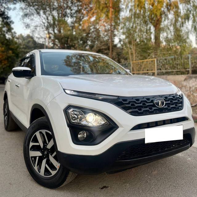 https://images10.gaadi.com/usedcar_image/4576054/original/processed_207dc8f27bc3e166cca99f447653de53.jpg?imwidth=6400