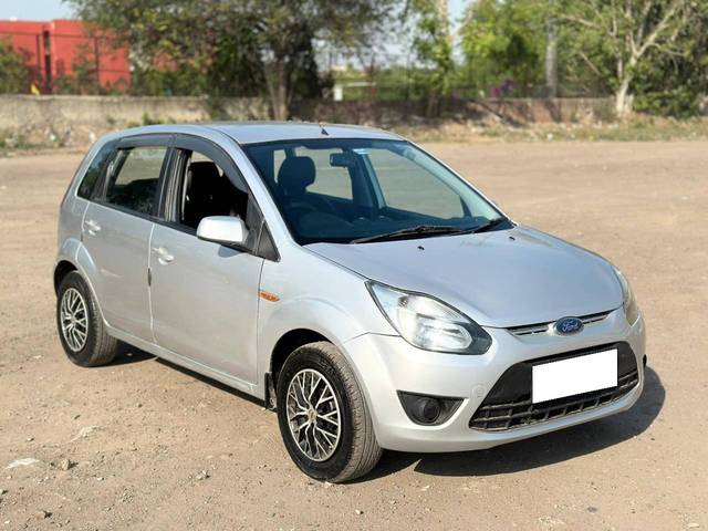 https://images10.gaadi.com/usedcar_image/4576058/original/processed_1d43946ae4dced18e2e5125a62aa119c.jpg?imwidth=6400