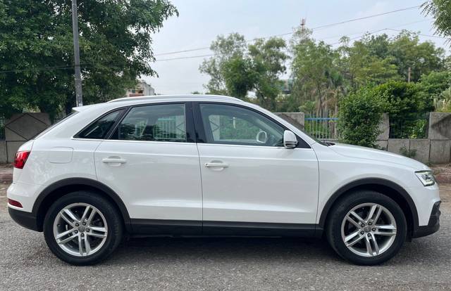 https://images10.gaadi.com/usedcar_image/4576063/original/06a686b9be8683d5848385413d89f440.jpg?imwidth=6401