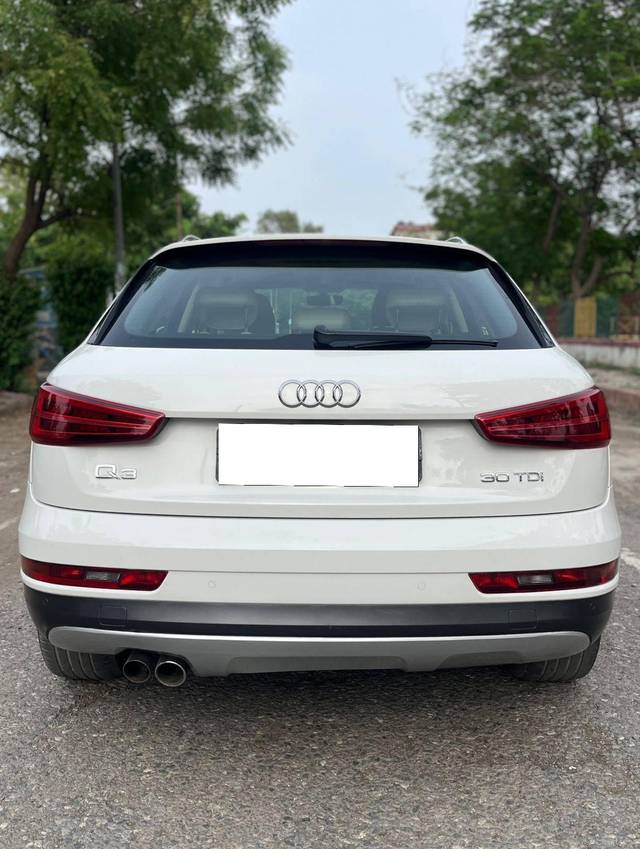 https://images10.gaadi.com/usedcar_image/4576063/original/processed_738db930d81238dddd7f3c9d41f6a074.jpg?imwidth=6402