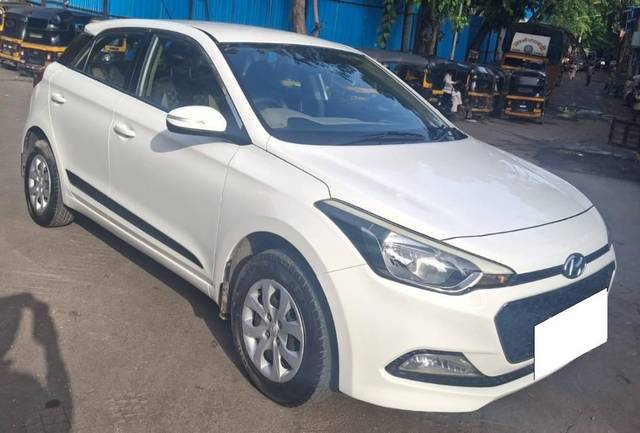 https://images10.gaadi.com/usedcar_image/4576067/original/processed_2f14ed4af8135248046f28cc09c70ff0.jpg?imwidth=6400