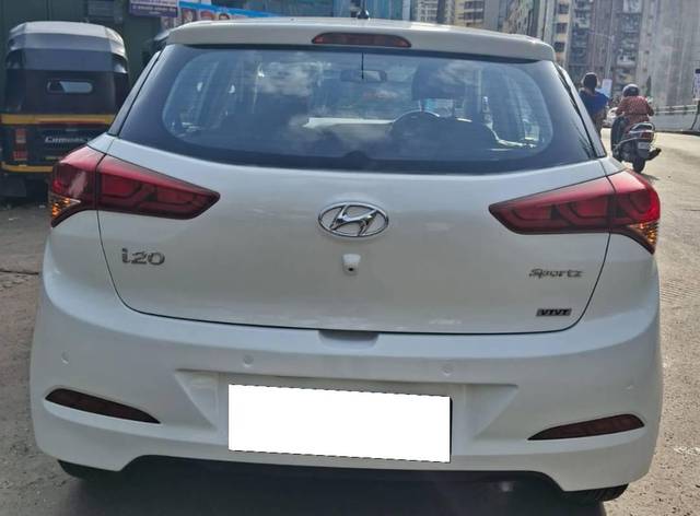 https://images10.gaadi.com/usedcar_image/4576067/original/processed_679c2bf2a29fcc82dbc2742d70929dde.jpg?imwidth=6401