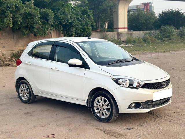 https://images10.gaadi.com/usedcar_image/4576068/original/processed_125875253617e12950779069f093250c.jpg?imwidth=6400