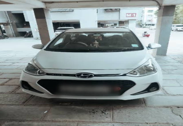 https://images10.gaadi.com/usedcar_image/4576072/original/60fc29d2-a905-48ac-a949-e0f14d83e769.?imwidth=6400