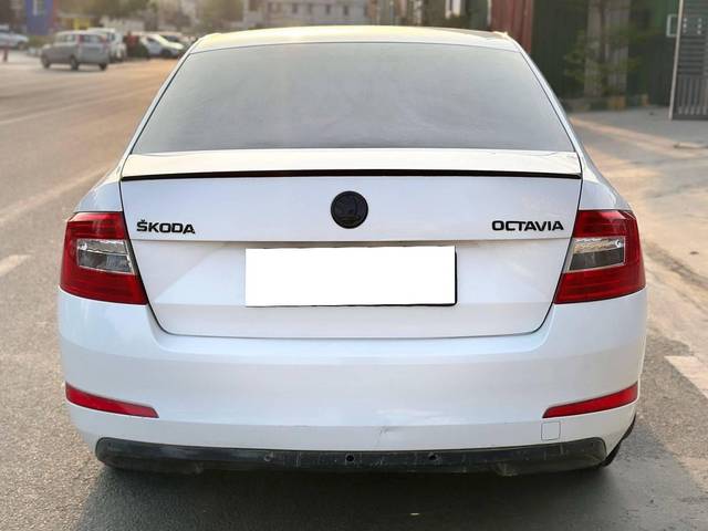 https://images10.gaadi.com/usedcar_image/4576073/original/processed_bf4100f13672a67ac167a6dac901b13c.jpg?imwidth=6401