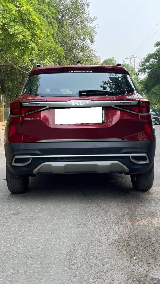 https://images10.gaadi.com/usedcar_image/4576077/original/processed_71af7d4b8fde795c536e338382a92d31.jpg?imwidth=6402