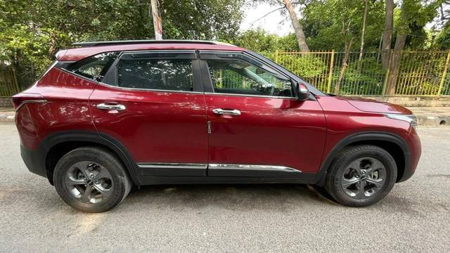 https://images10.gaadi.com/usedcar_image/4576077/original/processed_d1055172e7c4b26a97364cad590933bd.jpg?imwidth=6401