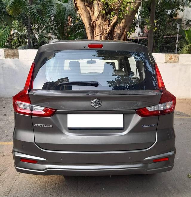https://images10.gaadi.com/usedcar_image/4576079/original/processed_3c6953fc4ea2a089d580a62225f6785c.jpg?imwidth=6402