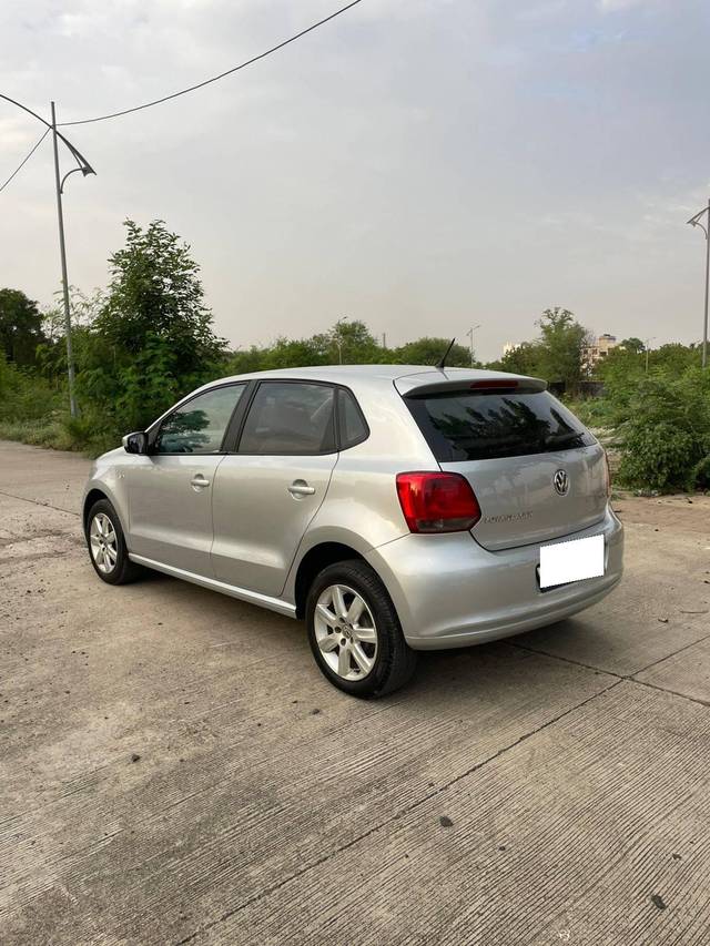 https://images10.gaadi.com/usedcar_image/4576084/original/processed_140d5baa0fd0d0098ea89d58f02b7c1d.jpg?imwidth=6402