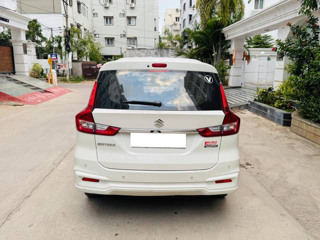 https://images10.gaadi.com/usedcar_image/4576085/original/processed_c87a77c2010298a120925fe7c66b2b04.jpg?imwidth=6401