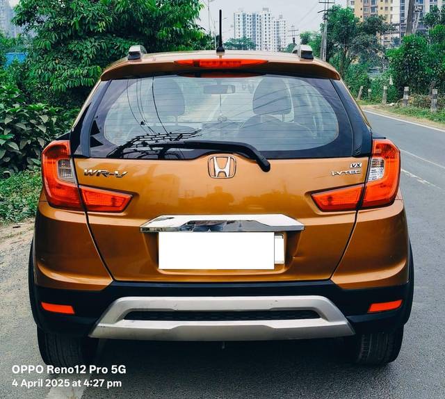https://images10.gaadi.com/usedcar_image/4576143/original/processed_f02d01fccc6b6a2407ddc3be317dd581.jpg?imwidth=6401