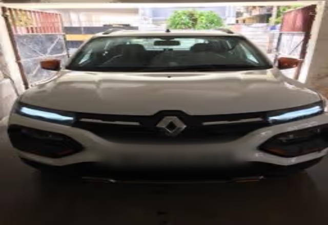 https://images10.gaadi.com/usedcar_image/4576145/original/d5cb0409-5fbf-4c02-a816-5dd369cc9bbd.?imwidth=6402